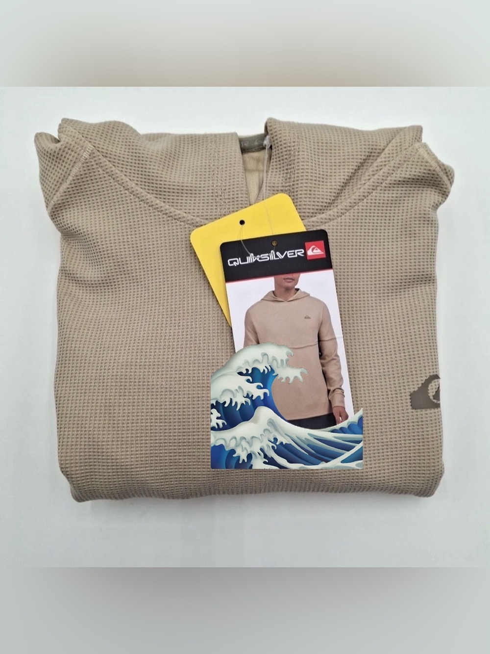 Preowned Quiksilver Men’s Light Beige Hooded Long-Sleeve Pullover Dry Fit.